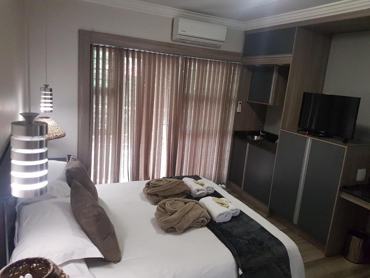 Cornerstone Guest Lodge Преторія Екстер'єр фото