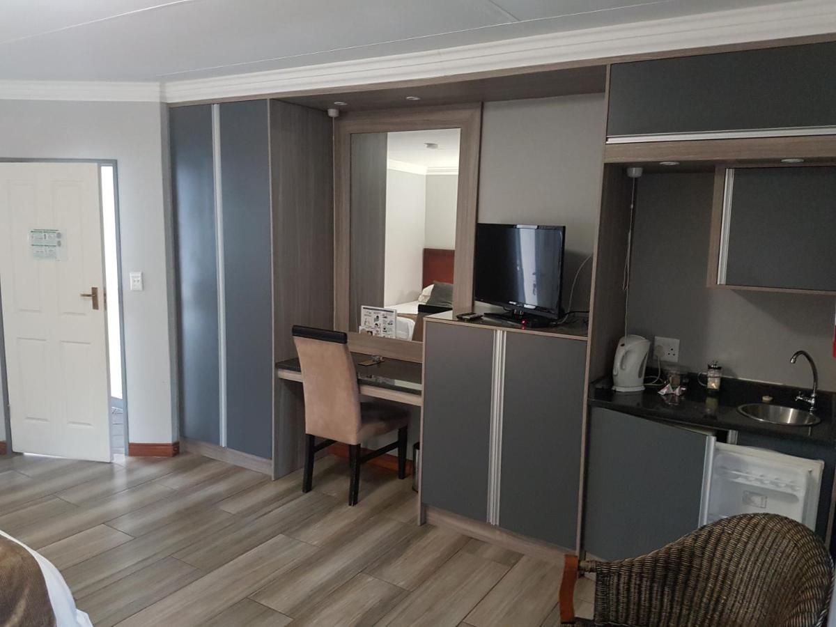 Cornerstone Guest Lodge Преторія Екстер'єр фото