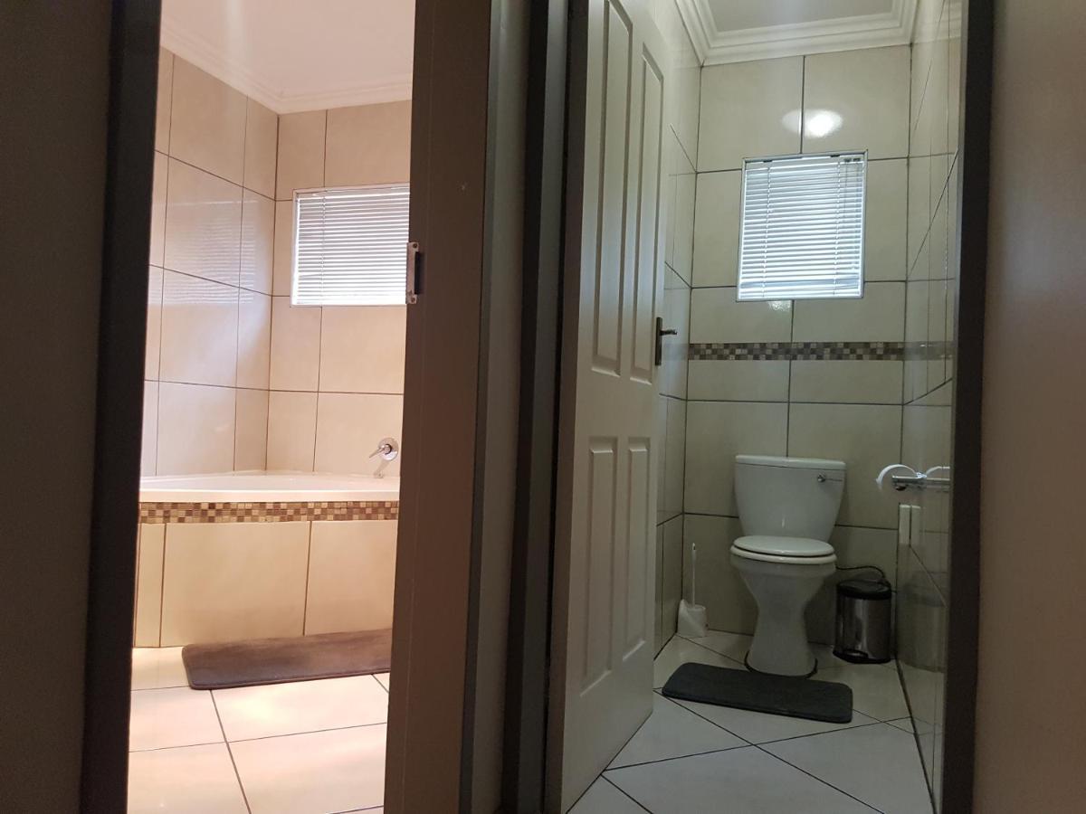 Cornerstone Guest Lodge Преторія Екстер'єр фото